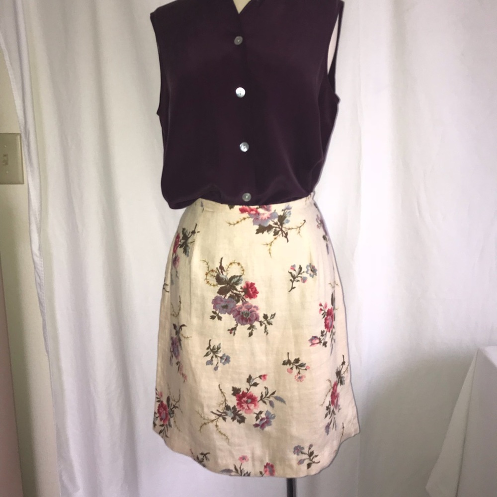 Karen Kane multi colored flower skirt cream base